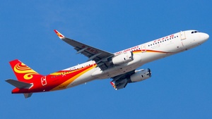 Photo of B-LPW - Airbus A321-231 operated by Hong Kong Airlines