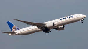 Photo of N2138U - Boeing 777-322(ER) operated by United Airlines
