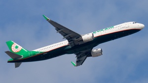 Photo of B-16219 - Airbus A321-211 operated by EVA Air