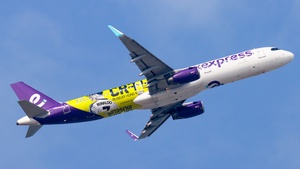 Photo of B-LEE - Airbus A321-231 operated by Hong Kong Express