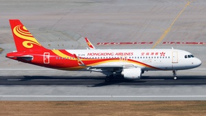 Photo of B-LPQ - Airbus A320-214 operated by Hong Kong Airlines
