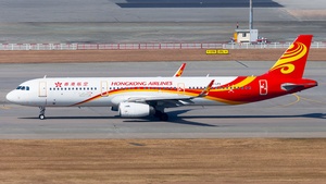 Photo of B-LPX - Airbus A321-231 operated by Hong Kong Airlines