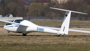 Photo of D-9461 - DG Flugzeugbau DG-1001 Club operated by Ikarus Luftsportclub Schleißheim