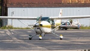 Photo of D-EXCL - Cessna 182P Skylane operated by Private