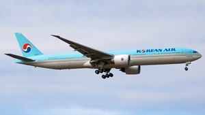 Photo of HL8217 - Boeing 777-3B5(ER) operated by Korean Air