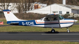 Photo of D-ECHE - Reims-Cessna F172H Skyhawk operated by Private