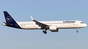 Photo of D-AIEE - Airbus A321-271NX operated by Lufthansa