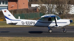 Photo of D-EDPX - Reims-Cessna F152 operated by Hanseatischer Fliegerclub Frankfurt