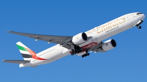 Photo of A6-ENJ - Boeing 777-31H(ER) operated by Emirates