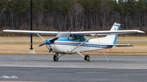 Photo of N20018 - Cessna 172M Skyhawk operated by Curtis Eads Flight School
