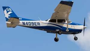 Photo of N409ER - Cessna 172S Skyhawk SP operated by Embry-Riddle Aeronautical University