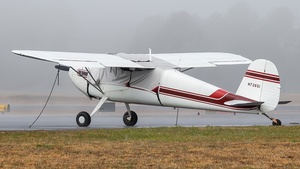 Photo with serial 9827 - Cessna 140