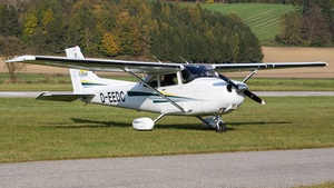 Photo of D-EEDC - Cessna 172S Skyhawk SP operated by Bundeswehr-Luftsportring Laupheim