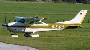 Photo of D-EXCL - Cessna 182P Skylane operated by Private