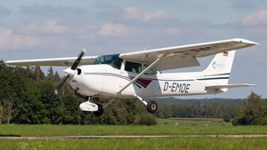 Photo of D-EMOE - Reims-Cessna F172N Skyhawk II operated by AIR CHARTER Luftfahrt GmbH