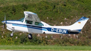 Photo of D-EBUN - Cessna T210N Turbo Centurion II operated by Private