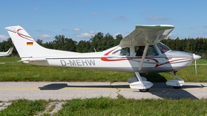 Photo of D-MEHW - AirLony Skylane operated by Private