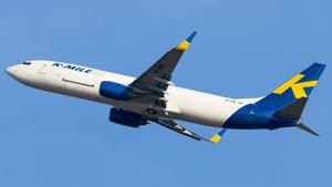 Boeing 737-8AS(BCF)
