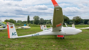 Photo of D-KDFK - Schleicher ASH 26E operated by Private