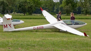 Photo of D-8309 - DG Flugzeugbau DG-300 Elan operated by Private