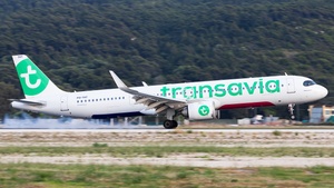 Photo of PH-YHY - Airbus A321-251NX operated by Transavia