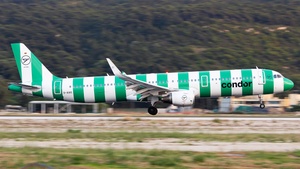 Photo of D-AIAG - Airbus A321-211 operated by Condor