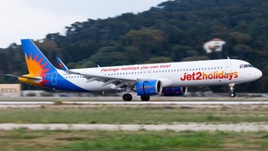 Photo of G-SUNH - Airbus A321-251NX operated by Jet2