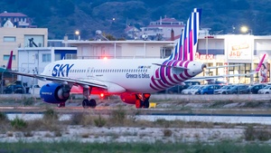 Photo of SX-CRE - Airbus A320-251N operated by Sky Express