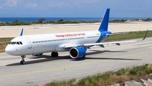 Photo of G-SUNX - Airbus A321-251NX operated by Jet2