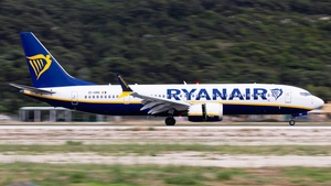 Photo of EI-HMS - Boeing 737 MAX 8-200 operated by Ryanair
