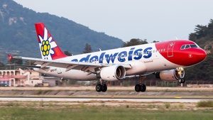 Photo of HB-IHY - Airbus A320-214 operated by Edelweiss Air