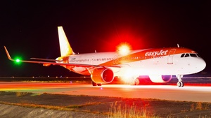Photo of G-UZMM - Airbus A321-251NX operated by easyJet