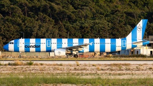 Photo of D-ATCA - Airbus A321-211 operated by Condor