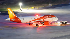 Photo of G-UJEA - Airbus A320-251N operated by easyJet