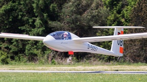 Photo of D-5057 - Schempp-Hirth Discus b operated by Luftsportclub Alpenflug München