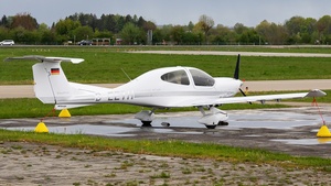 Photo of D-EETH - Diamond DA40 Diamond Star TDI operated by Private