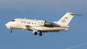Photo of LZ-YUP - Bombardier Challenger 604 operated by Air Lazur