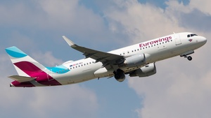 Photo of OE-IEU - Airbus A320-214 operated by Eurowings Europe