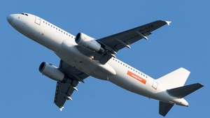 Photo of YL-LCP - Airbus A320-232 operated by easyJet (opb SmartLynx Airlines)