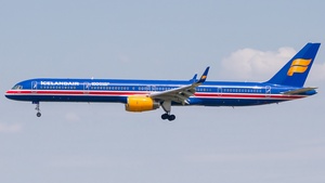 Photo of TF-ISX - Boeing 757-3E7 operated by Icelandair