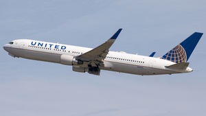 Photo of N665UA - Boeing 767-322(ER) operated by United Airlines