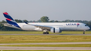 Photo of A7-AMA - Airbus A350-941 operated by Qatar Airways (opb LATAM Airlines Brasil)