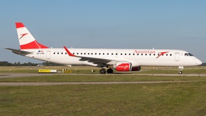 Photo of OE-LWE - Embraer ERJ-195LR operated by Austrian Airlines