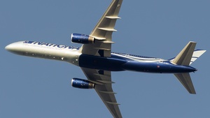 Photo of N176CA - Boeing 757-28A operated by National Airlines [2006]