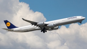Photo of D-AIHB - Airbus A340-642 operated by Lufthansa