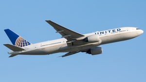 Photo of N221UA - Boeing 777-222(ER) operated by United Airlines