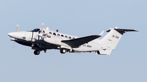 Photo of 13-00282 - Beechcraft MC-12S Huron operated by US Army