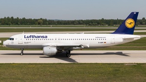 Photo of D-AIPF - Airbus A320-211 operated by Lufthansa