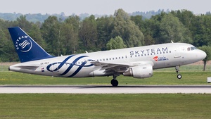 Photo of OK-PET - Airbus A319-112 operated by CSA Czech Airlines