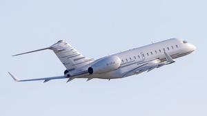Photo of M-GRAN - Bombardier Global 5000 operated by Private